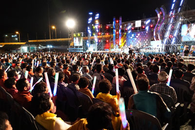 지난 9월 제3회 창녕양파가요제에 많은 관중이 함께해 성황을 이루고 있다.
