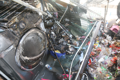 지난 6일 김해시 내덕동의 한 다가구주택에서 화재가 발생해 다용도실과 가구 등을 불태우고 800만 원 상당의 재산피해를 냈다.
