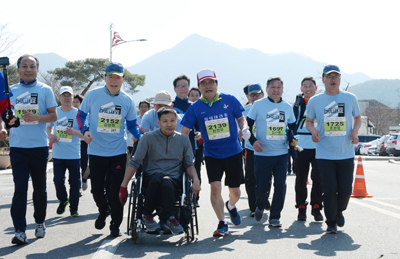 창녕 부곡온천마라톤 대회가 성황리에 종료됐다. 사진은 참가자들의 모습.