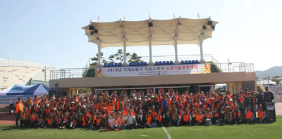 지난 21일 거제소방서가 개최한 의용소방대 소방기술경연대회 장면.