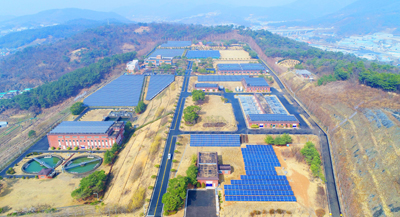 김해시가 대규모 태양광 설비를 전국 지자체 최초로 직접 운영한다. 사진은 발전 설비가 설치된 3곳 중 하나인 명동정수장 전경.