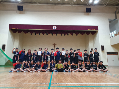 김해삼성초등학교 경남교육감배 학교스포츠클럽 대회에서 2년 연속 남ㆍ여 동반 우승을 달성했다.