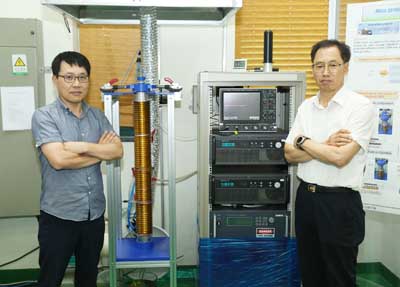 플라즈마 활성수 대용량 제조기술 개발자인 한국전기연구원 조주현 박사(왼쪽)와 진윤식 박사(오른쪽).