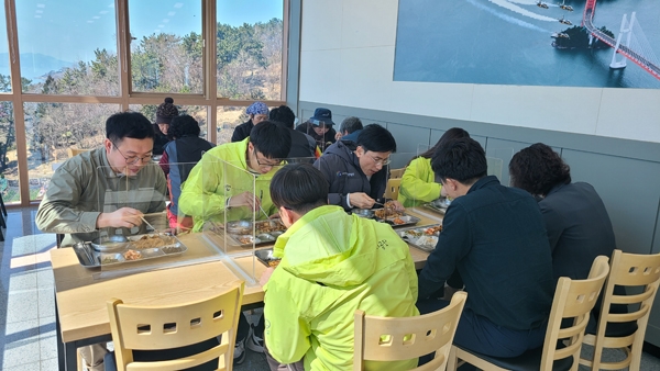 공단구내식당 이미지