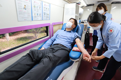 경남도립남해대학 재학생 및 교직원은 코로나19로 부족한 혈액 수급에 보탬을 주기 위해 헌혈에 동참했다.