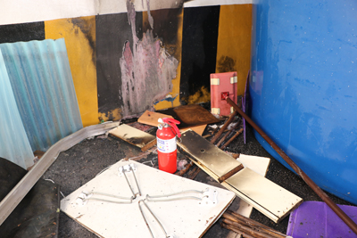 지난 1일 양산시 신기동 다세대주택 외벽에서 화재가 발생했지만 빌라 관계인이 소화기로 자체 진화했다. 사진은 화재 현장.