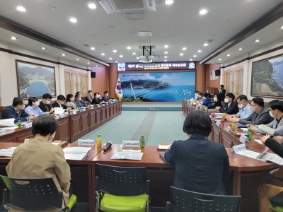 남해군이 지난 25일 제2기 `고령친화도시 조성 연구용역 착수보고회`를 개최했다.