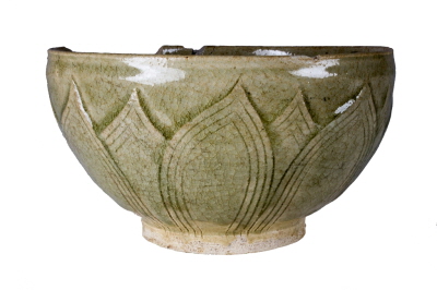 5세기 중국 남조의 연꽃문양 청자그릇.<br>