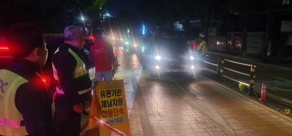 창원특례시 성산구는 창원중부경찰서, 한국도로공사 부산경남본부 3개 기관 합동으로 지난달 27일 오후 9시부터 12시까지 상남동 일대에서 야간 음주 차량과 체납 차량을 동시에 단속을 벌였다.