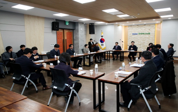 ﻿하동군은 지난 8일 하동군기관장협의회 12월 정례협의회를 열었다.