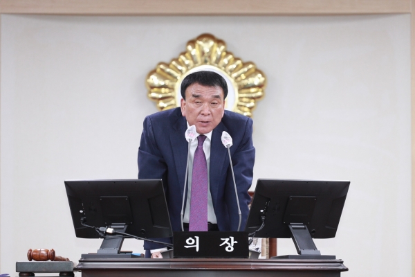 ﻿김규찬 의령군의회 의장은 "이번 5급 사무과 승진 인사는 문제없다"고 밝혔다.