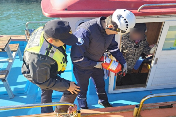 ﻿사천해경이 봄 행락철을 맞아 다중이용선박을 대상으로 안전관리 활동을 벌이고 있다.